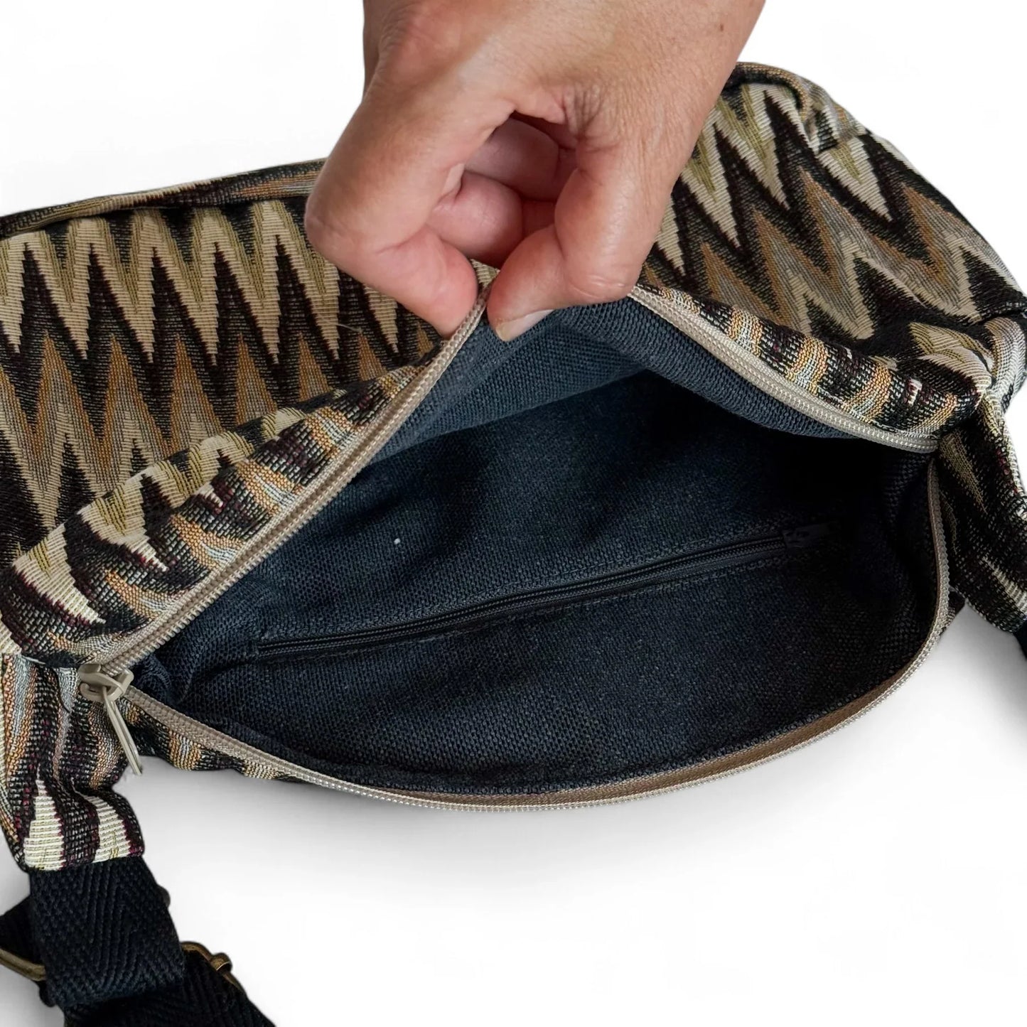 Schultertasche mittelgroß SKAN