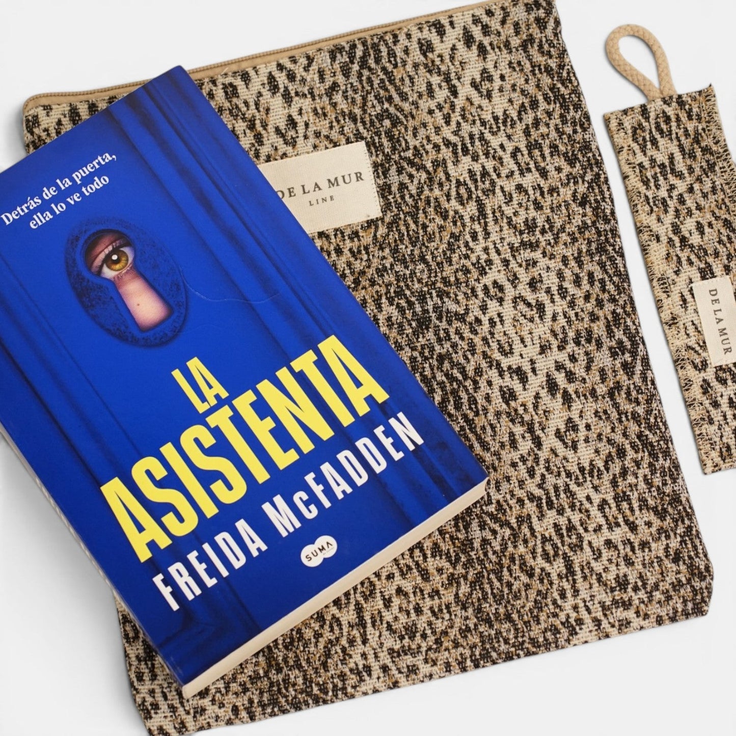 Boekcover met Boekenlegger LEO