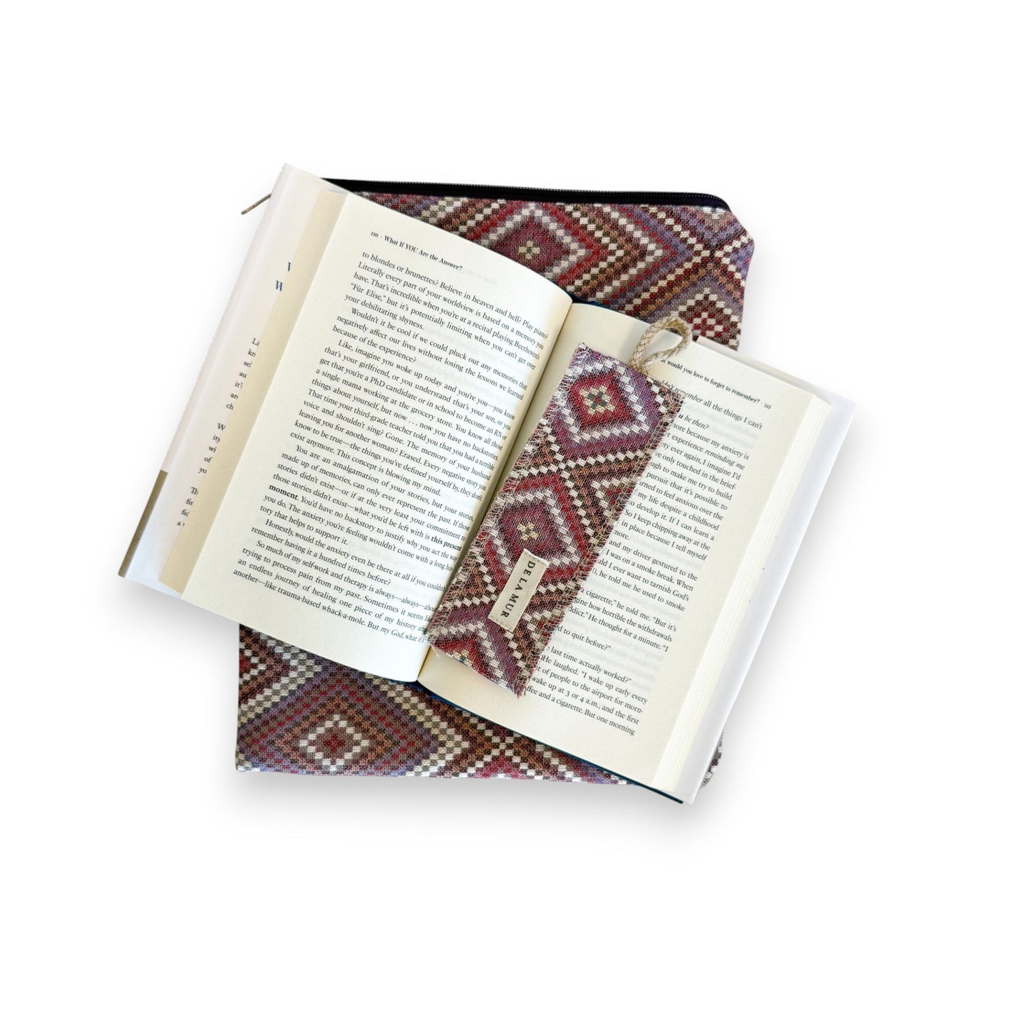 Buchcover mit Lesezeichen NANA
