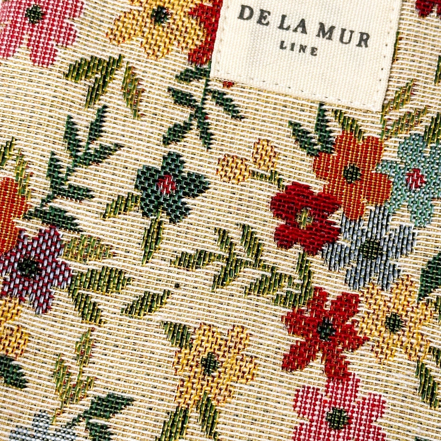 Kleine BLUM-Telefonhülle