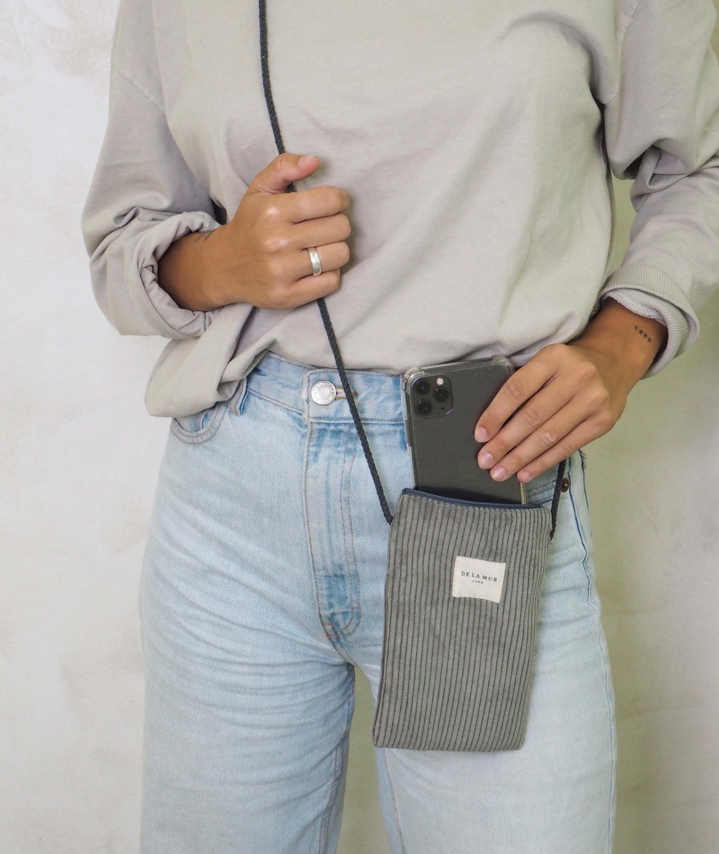 Kleine Handytasche Rib ASH